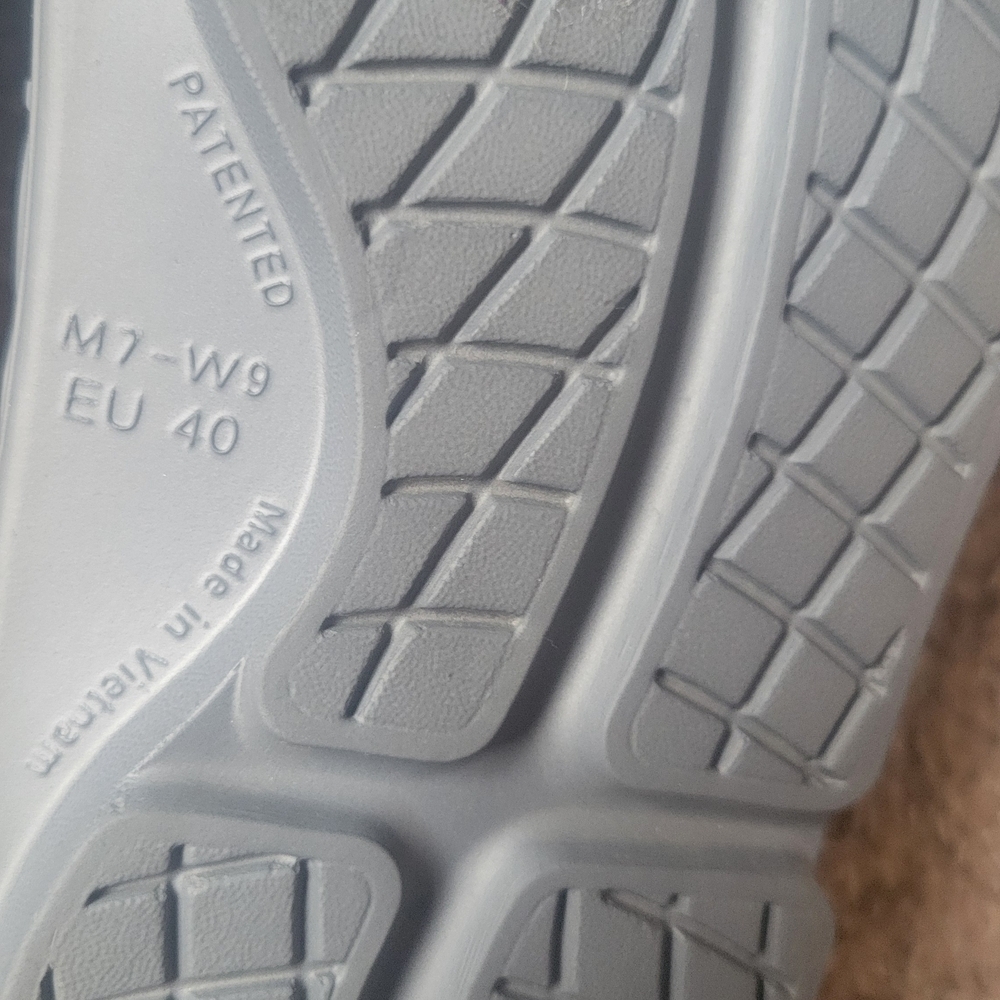 Gray OOFOS Men's Recovery Sandals - Picture 8 of 8